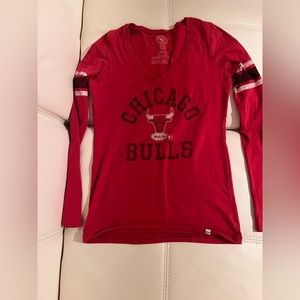 Women's NBA Chicago Bulls Vintage Graphic V-Neck Long Sleeve Tee by '47 Brand